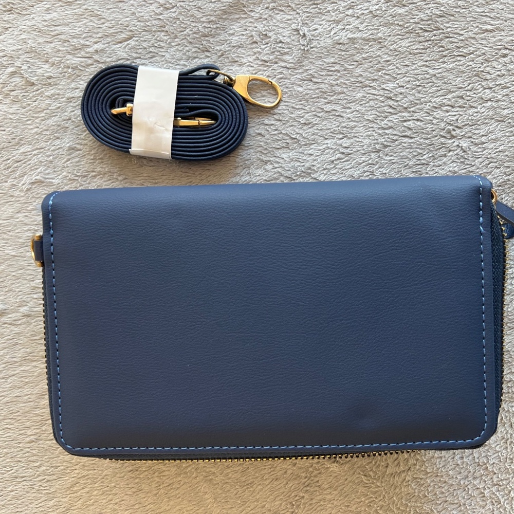 Forever Young crossbody wallet - Picture 2 of 3